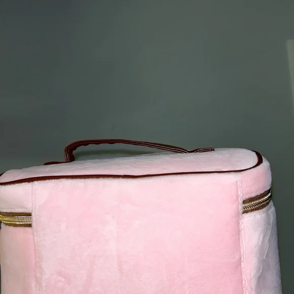 Juicy Couture Plush Pink Makeup Bag - Picture 3 of 3